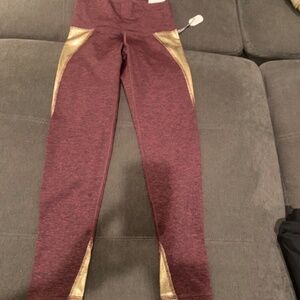 Aerie Chill Play Move Heathered Burgundy with Gold panels 7/8 Leggings NWT